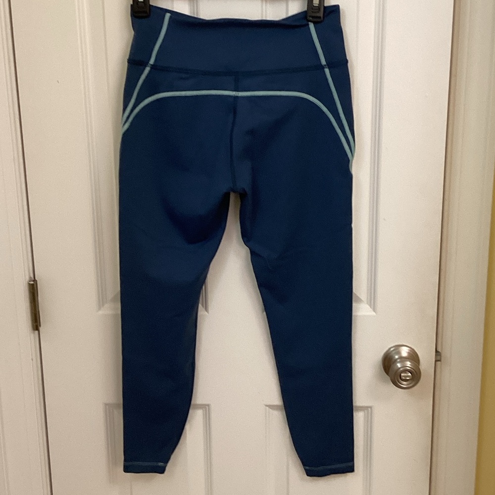 Peloton Deep Blue Leggings with Light Blue Piping - Picture 3 of 3